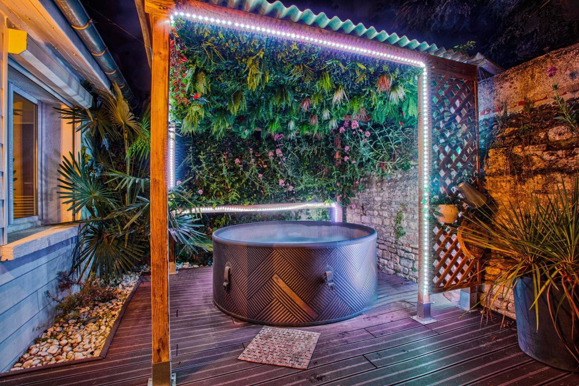 Appartement Fraichement Renovee - Jacuzzi Au Coeur De 캉 외부 사진